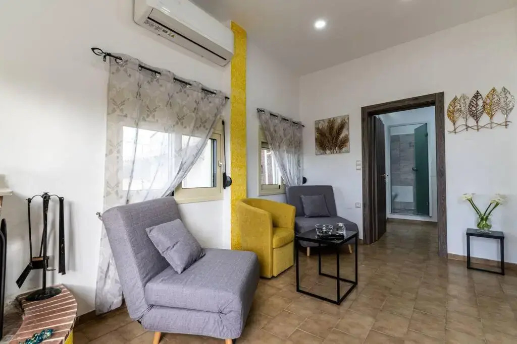 Villa Polenta - Kournas with pool, up to 8 persons