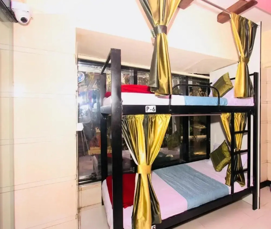 Town Hostel Mumbai - AC Dormitory