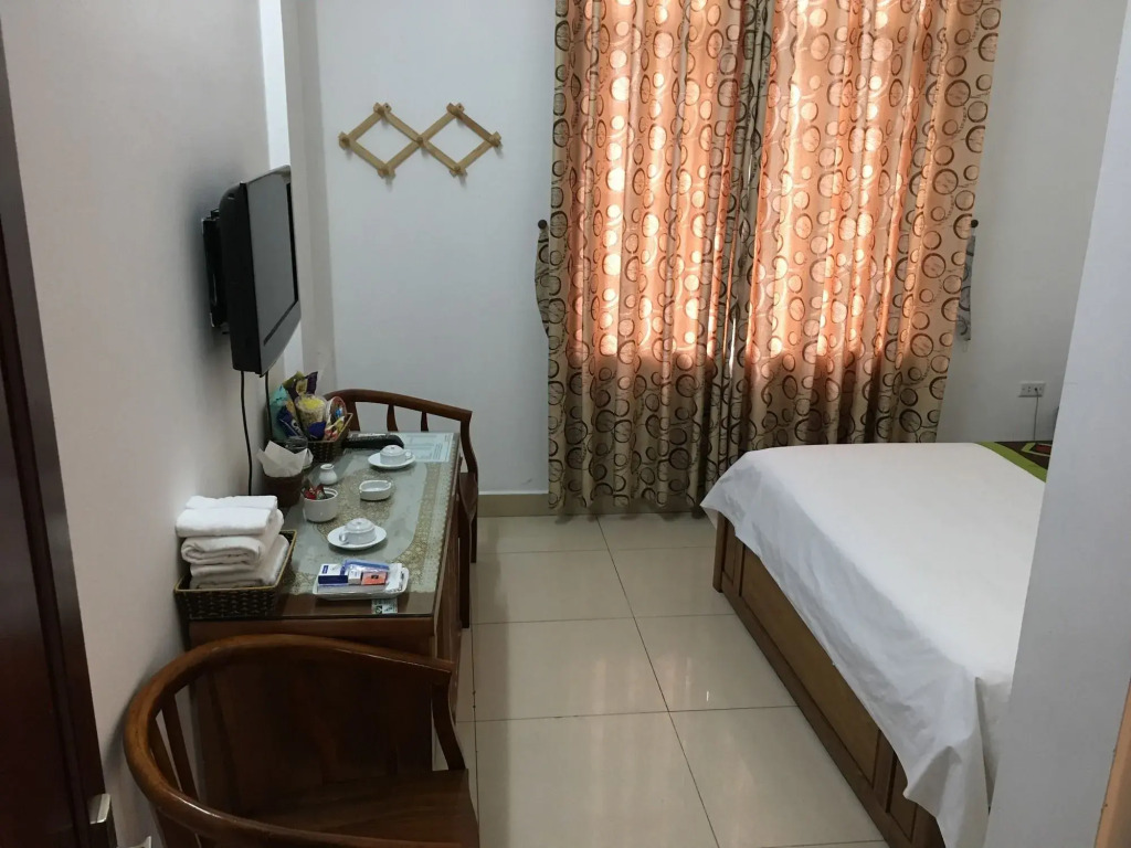 Phuong Dong hotel