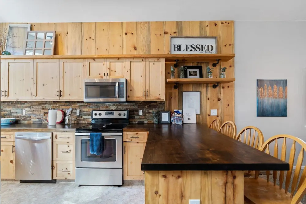 Silverstone Cabin