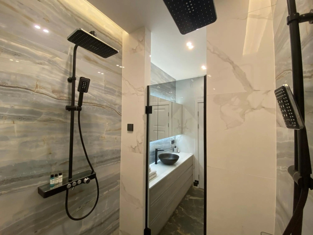 Modern Classic 2 bedroom apartment near Most City