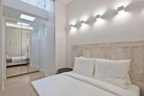 Bmyguest - Exclusive Downtown Apartment