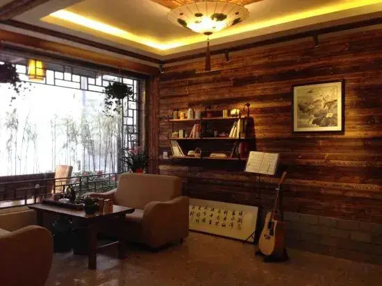 YIhe Lianhua Yanying Hotel