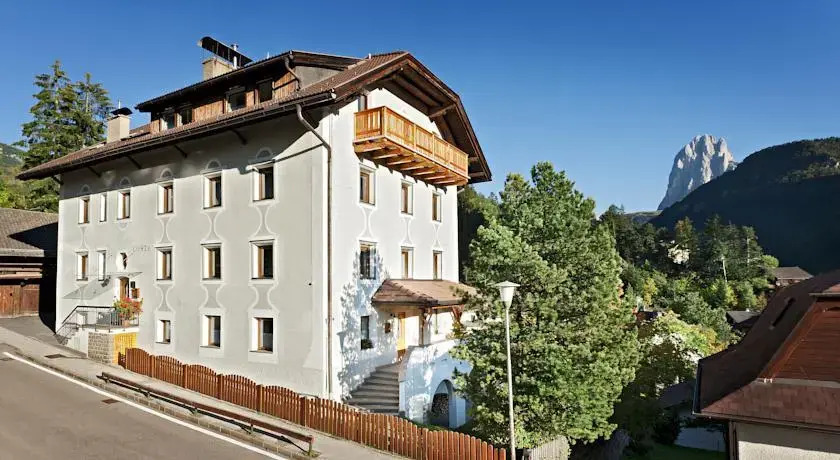 Apartments Costa
