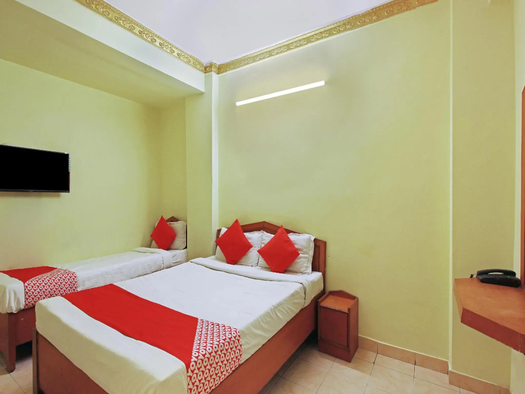 OYO 22250 Prince Residency