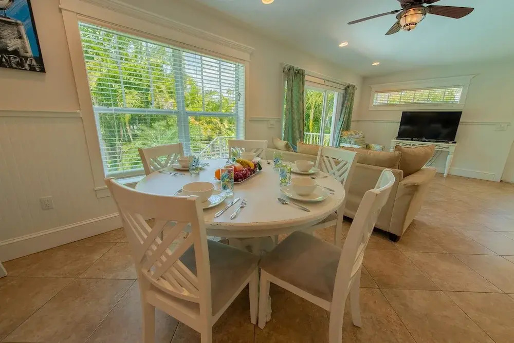 Hawaiian Tide Apartment 3