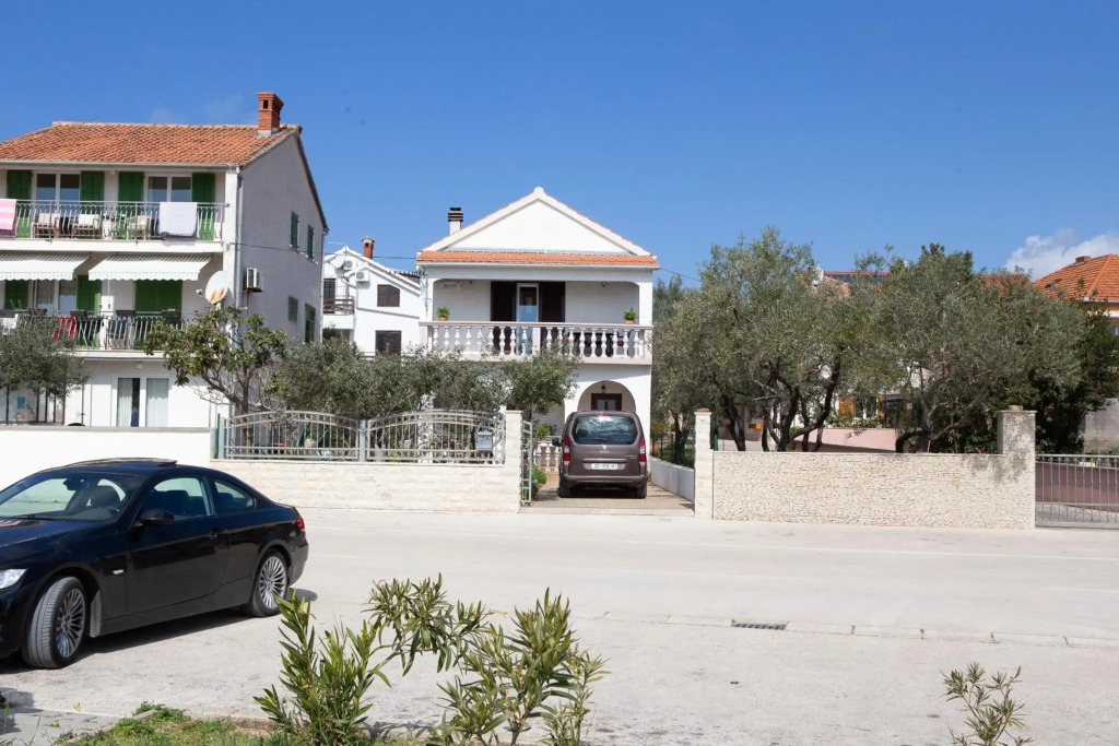 Mare-More studio w balcony and beach front and view