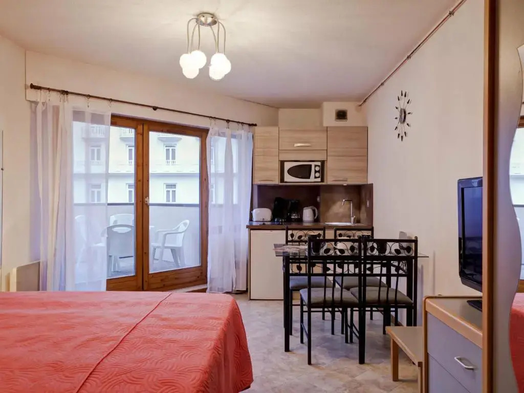 Appartement Brides-les-Bains, 1 pièce, 4 personnes - FR-1-512-166