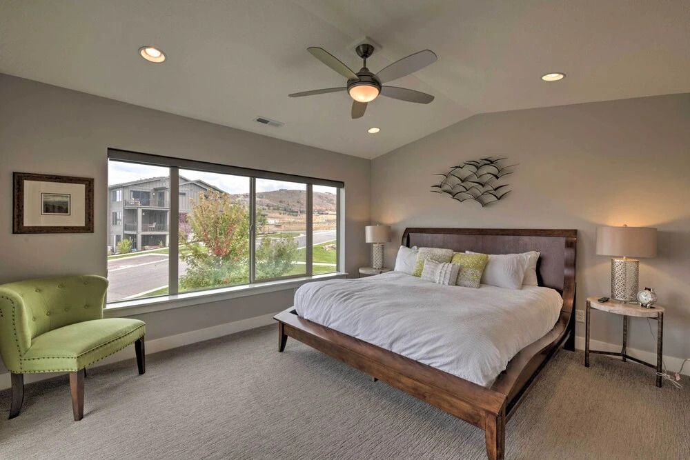 Modern Huntsville Resort Retreat w/ Deck & Hot Tub