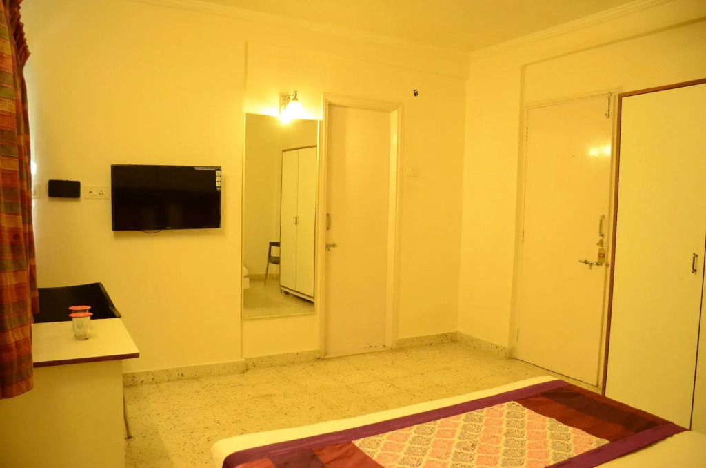 OYO 4104 Surya Villa