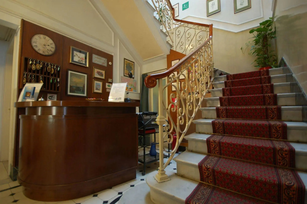 Hotel Ely