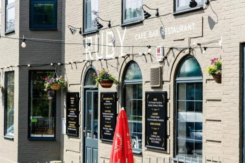 Ruby Pub & Hotel