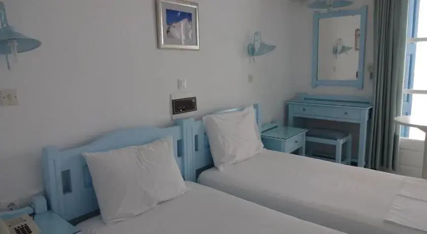 Remezzo Hotel & Studios