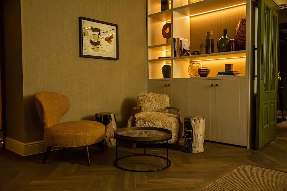 The Falcon Hotel