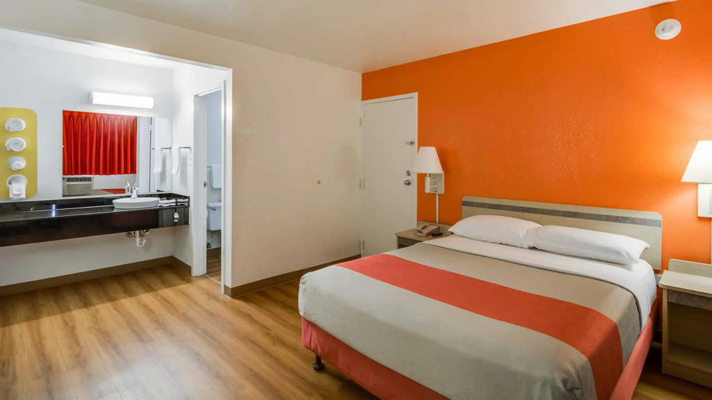 Motel 6-Schiller Park, IL - Chicago OHare