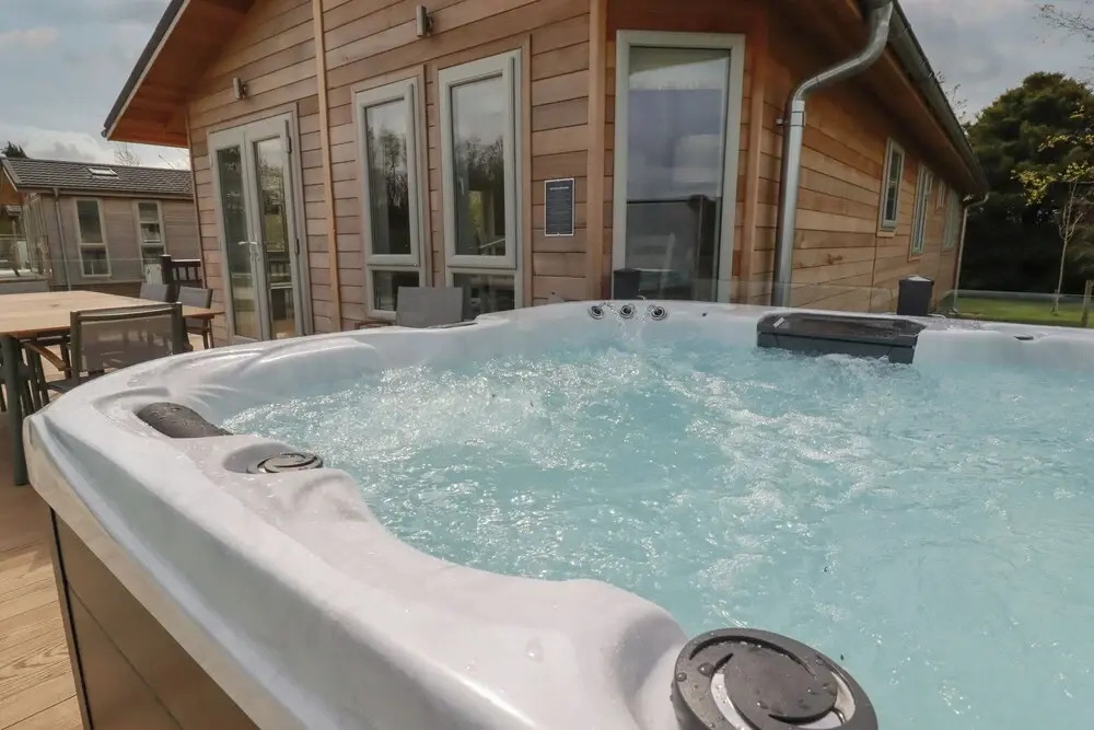 4 Meadow Retreat