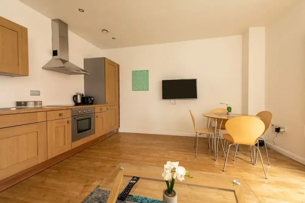 Homey Smart 1 Bed Close To City Centre And Arena