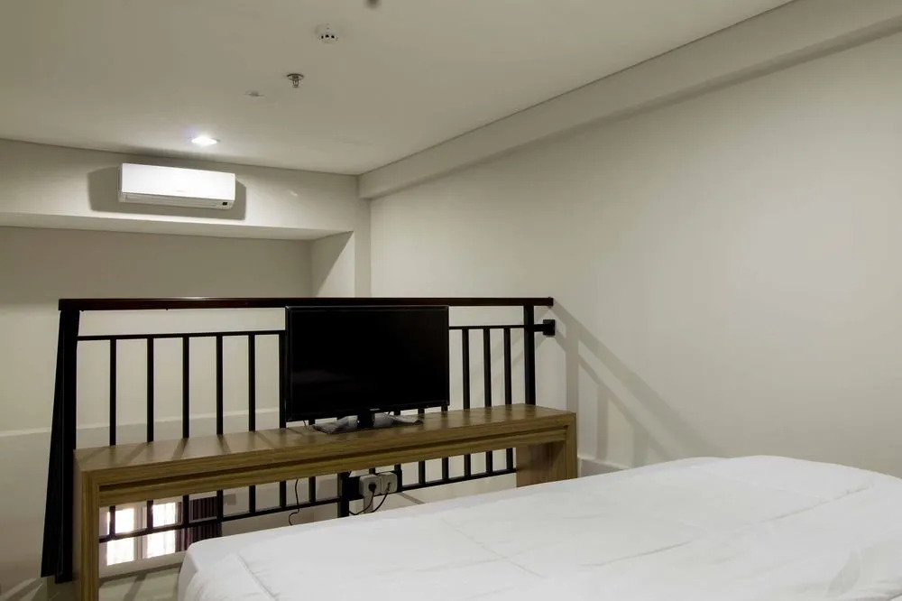RedDoorz Plus @ Cibogo Bawah 2