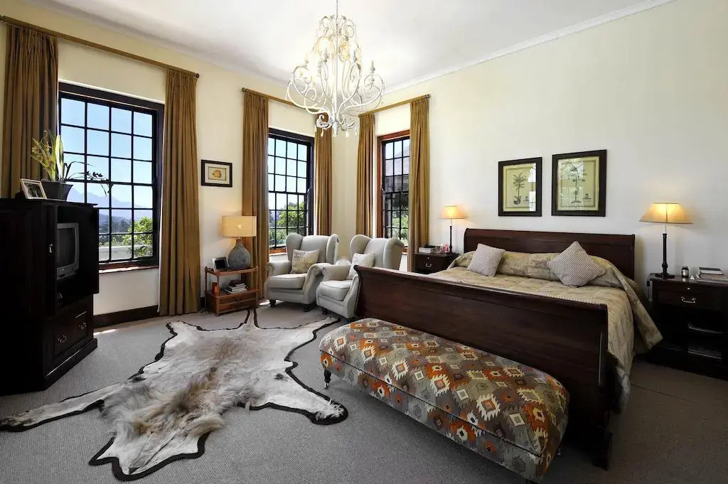 Elephant Lodge