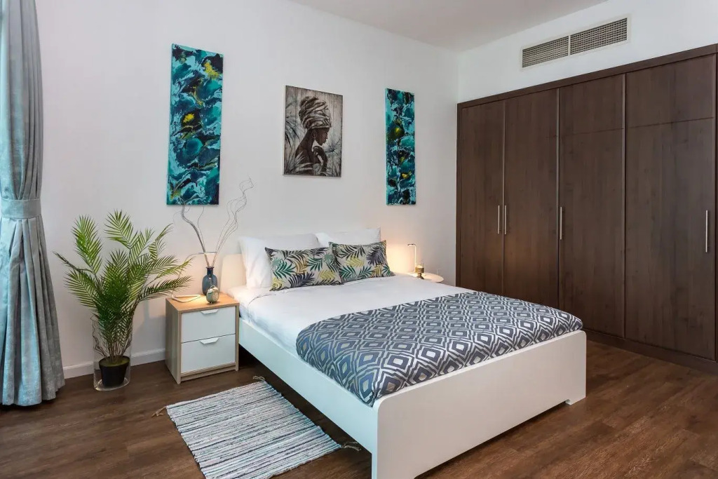 Modern and Spacious Studio in JLT Ideal For Two!