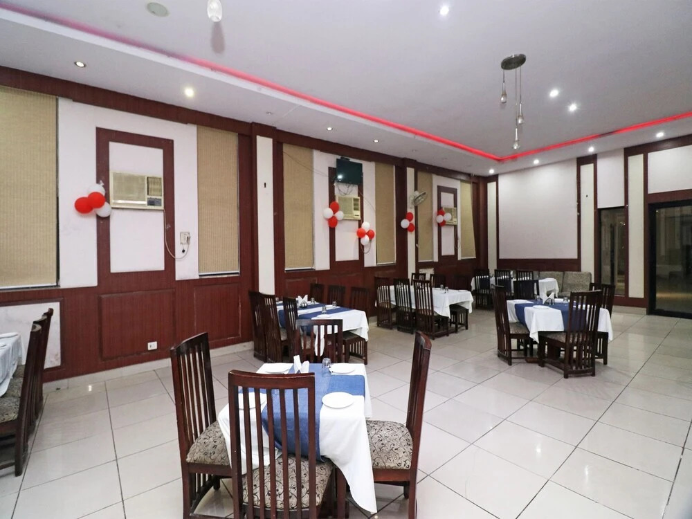 Hotel Grand Melrose by OYO Rooms