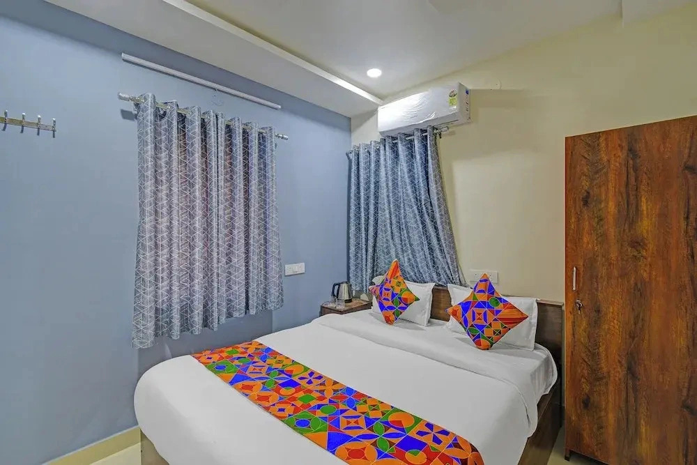 Fabhotel Karthik’S Elite