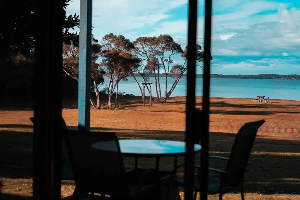 Beluga - Waterfront Retreat
