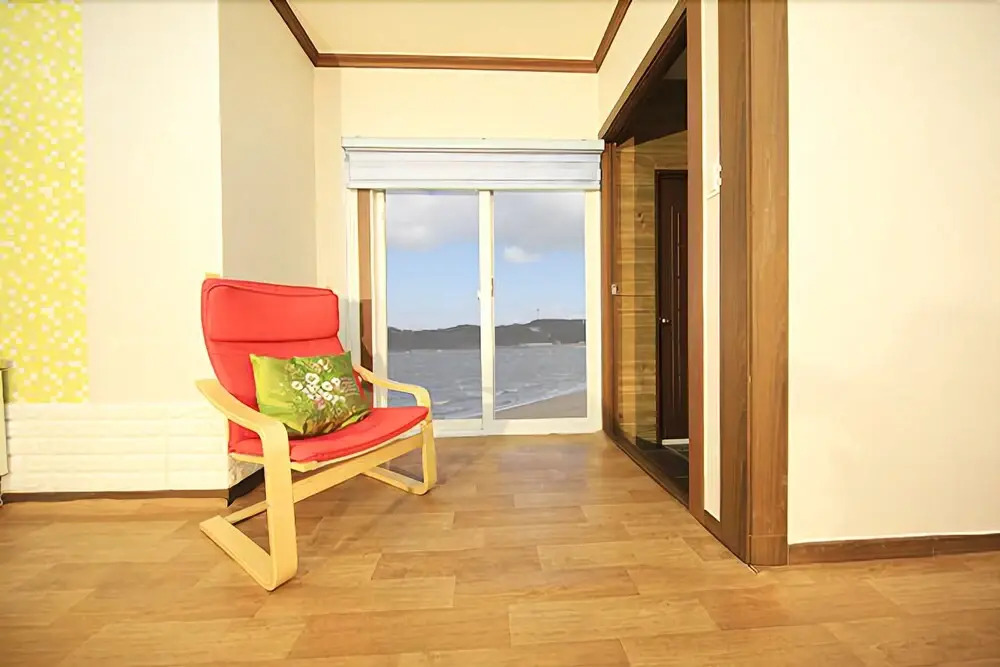 Yeongheung-do Lumiere Pension