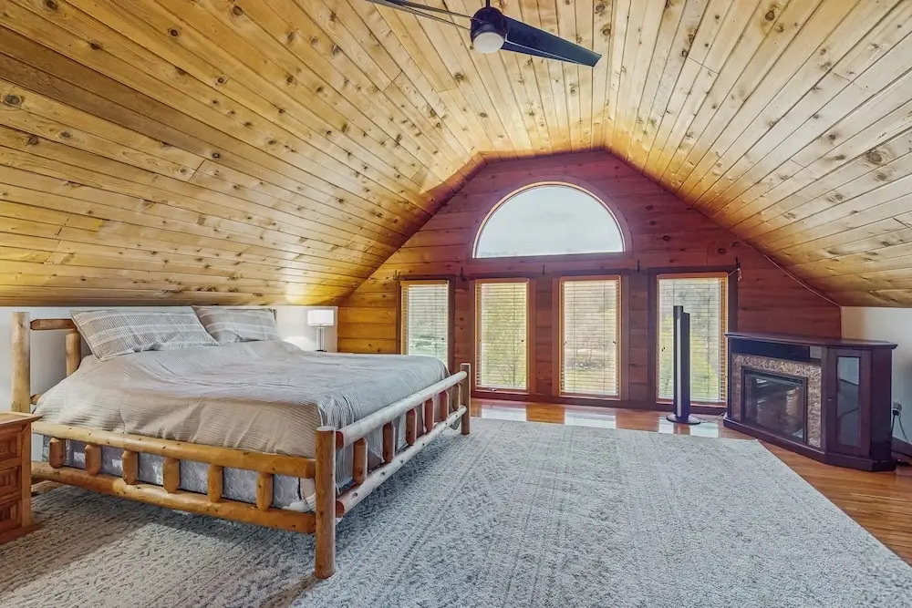 Outdoor Spa + Dock! Scenic Norris Lake Retreat