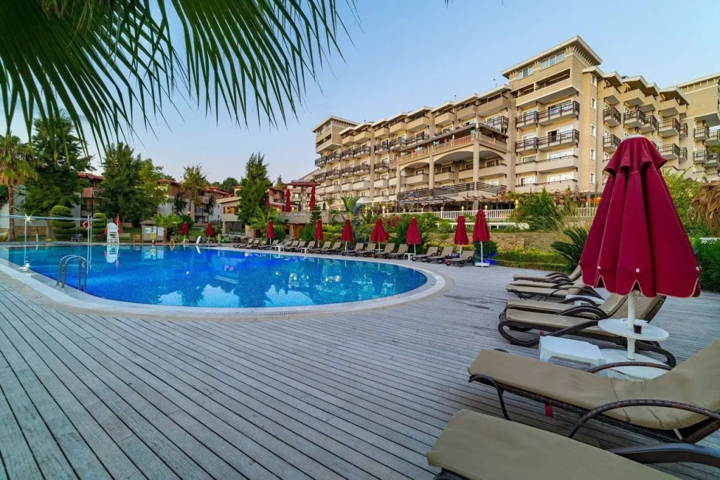 Justiniano Deluxe Resort