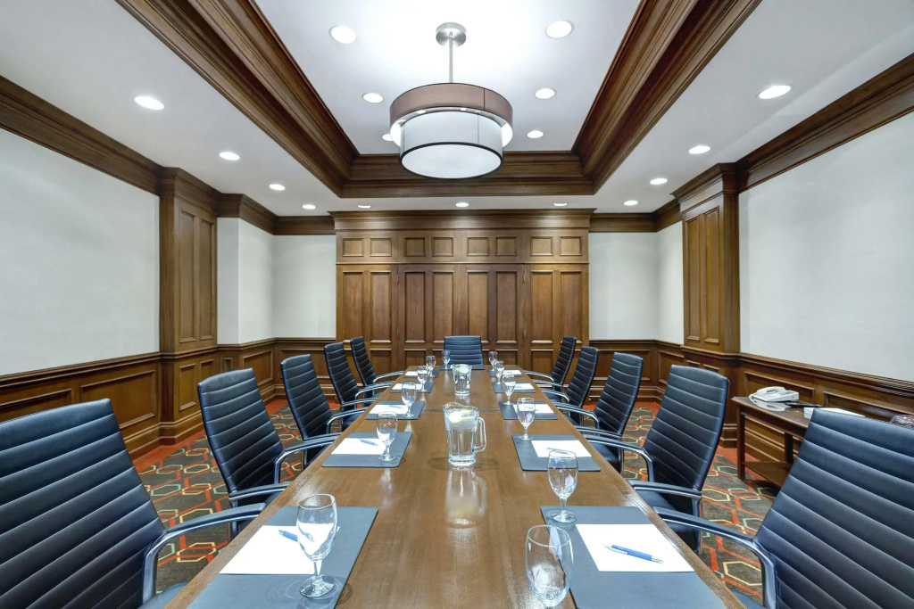 Wyndham Grand Fallsview Hotel