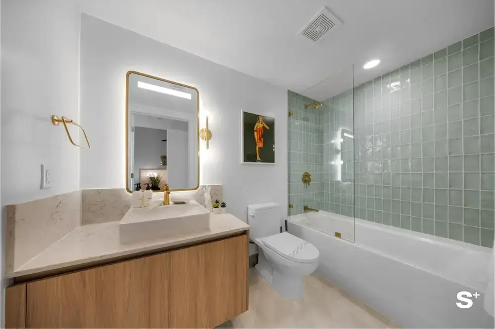Chic Downtown Retreat 1BR Apartment