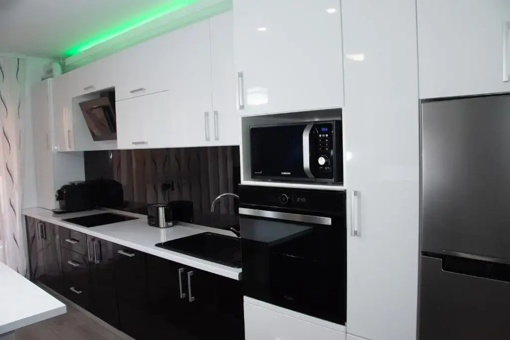 Modern minimalist apartment in Oradea