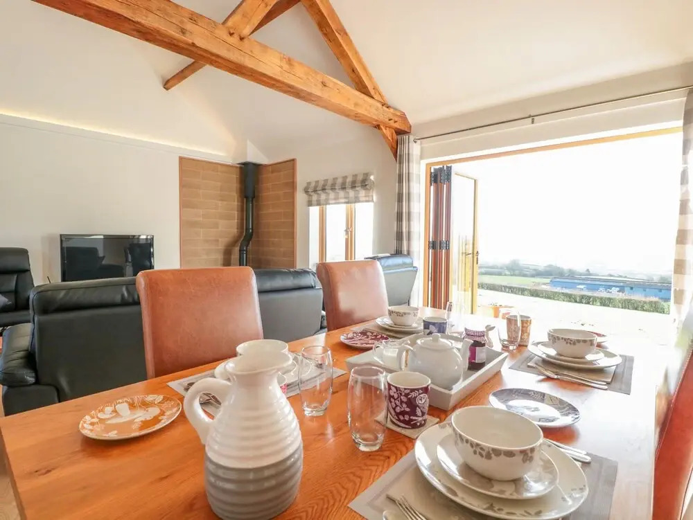 Lundy Lodge - Begwyns View