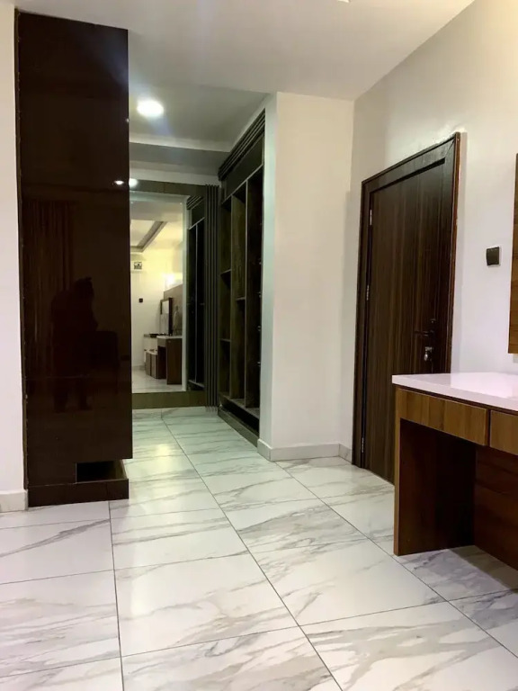 De James Hotels and Suites