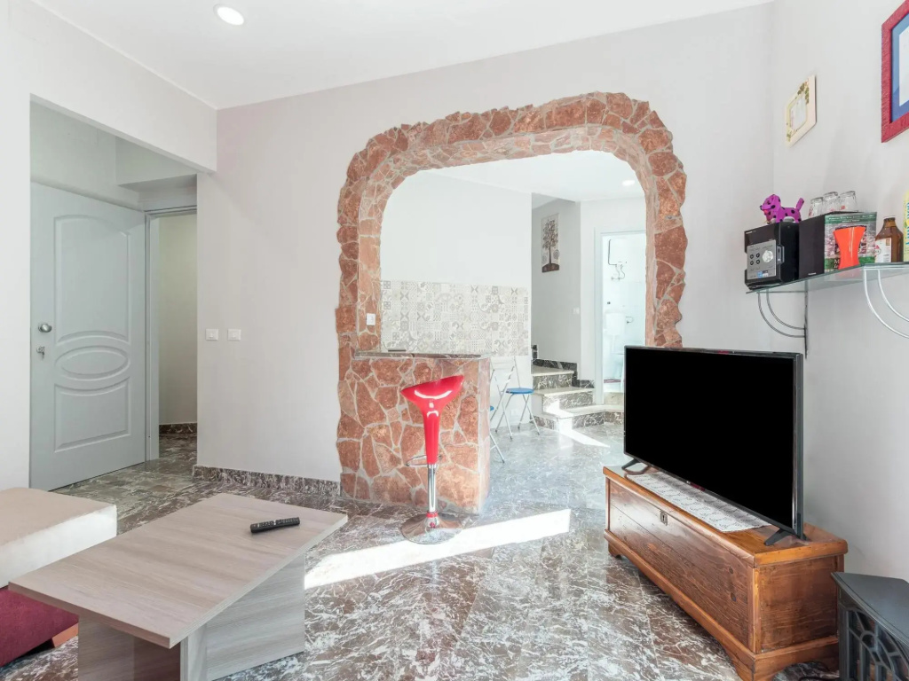 Snug holiday home in Mirto with a private terrace