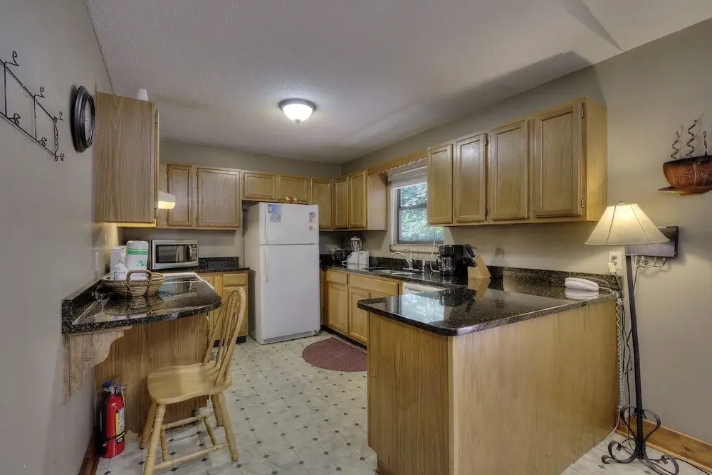 Bears Delight  320 - Three Bedroom Cabin