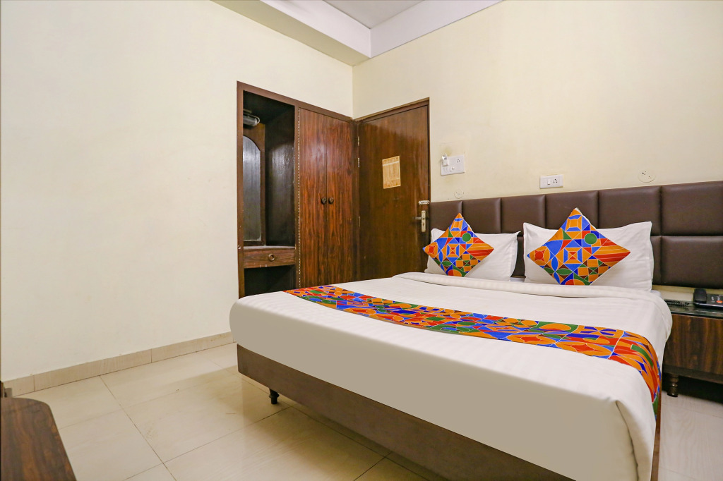 FabHotel Kanha Classic