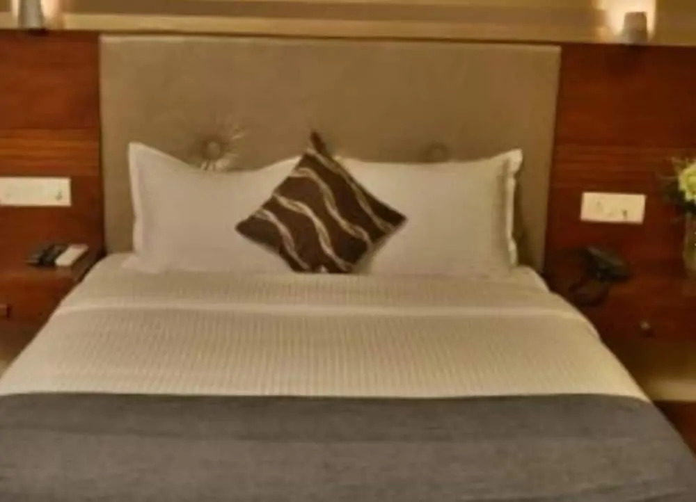 FabHotel Astra Berry's
