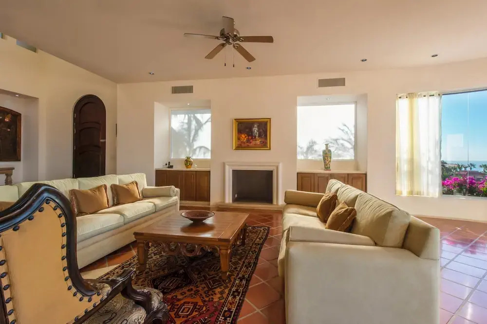Luxury 5BR Villa, Sleeps 14 W/ocean View: Villa Perla de Law