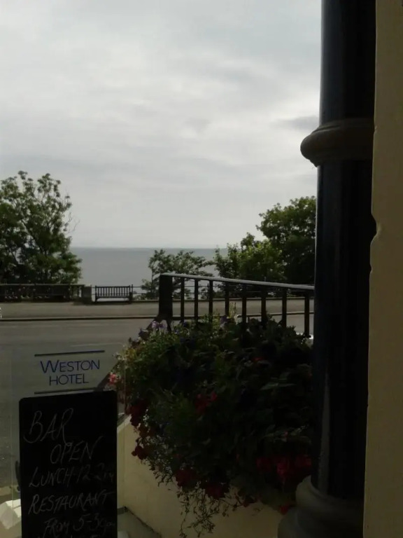 Weston Hotel