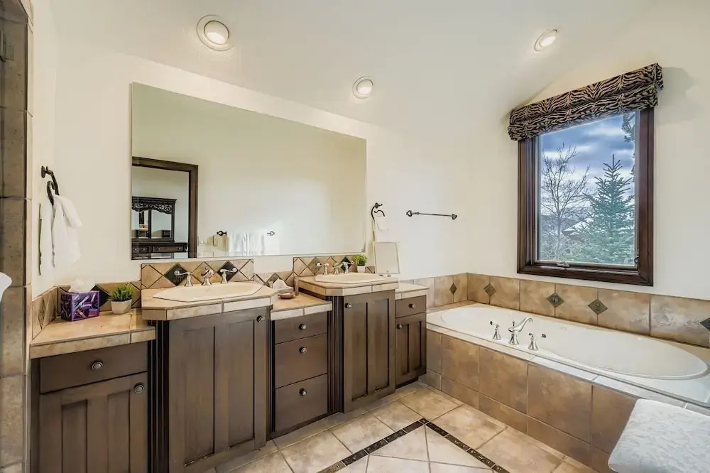 2744 The Cove! Modern Luxury Townhome With Hot Tub, Pool, And Shuttle To The Slopes! 4 Bedroom Home