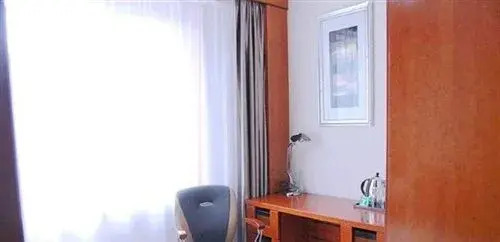 Hong Kong Hotel - Harbin