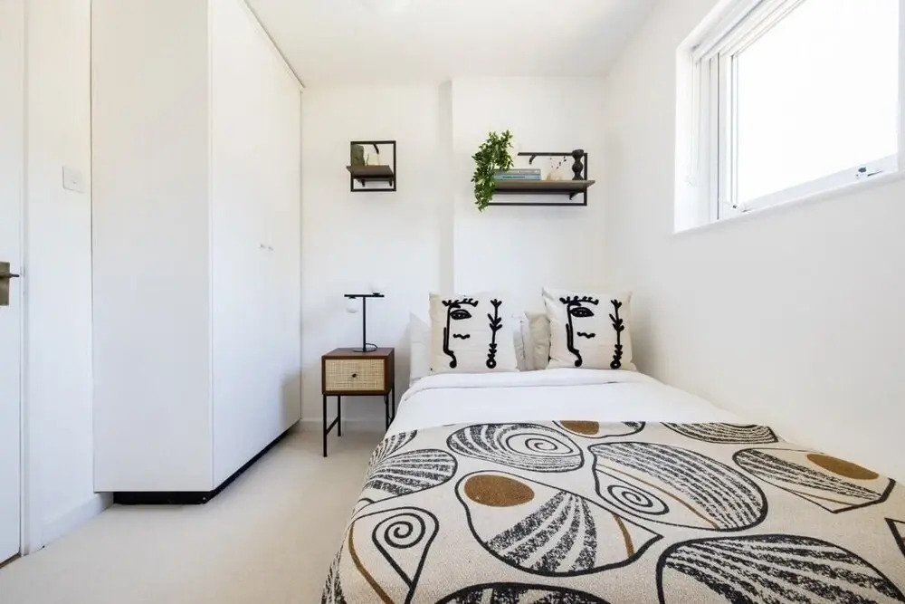 The Shadwell Secret - Contemporary 4bdr House