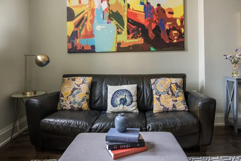 Luxury 2 Bedroom Downtown Apartment