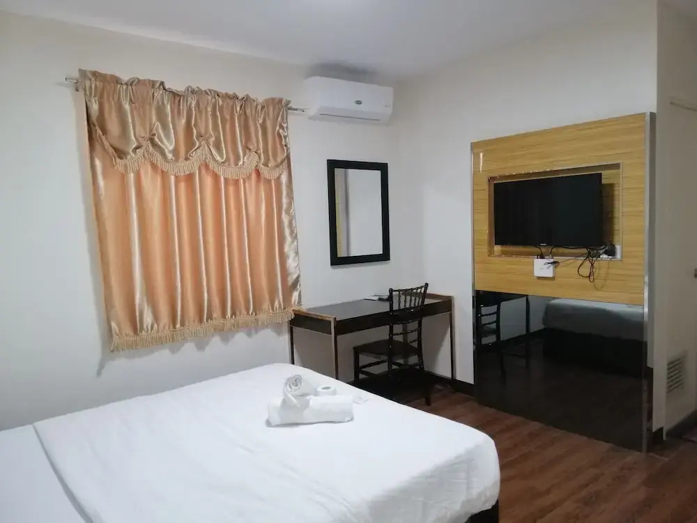 Meaco Royal Hotel - Biñan Laguna