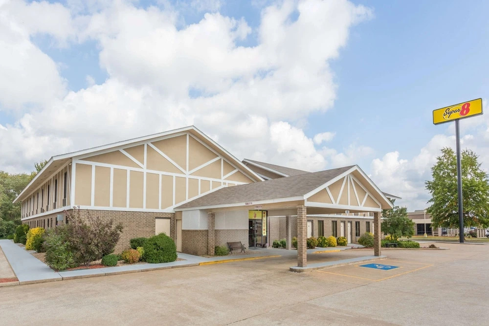 Travelodge Bentonville