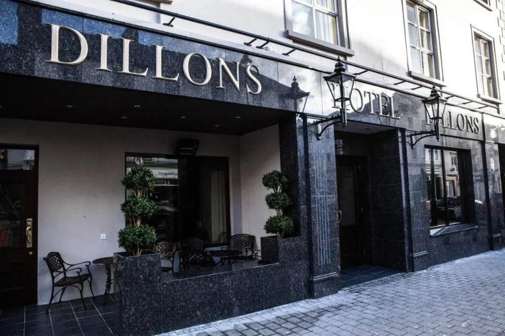Dillon’s Hotel