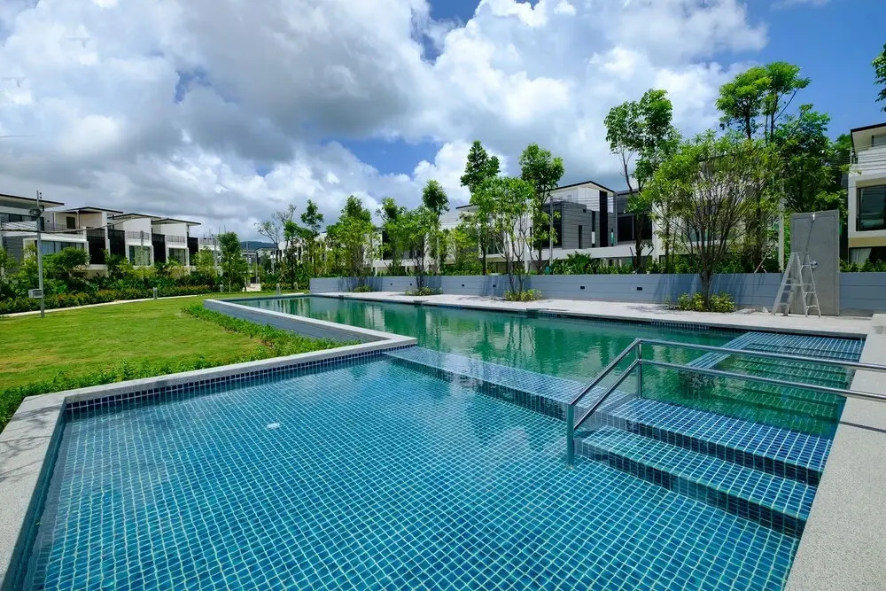Laguna Park Townhouse by Villacarte