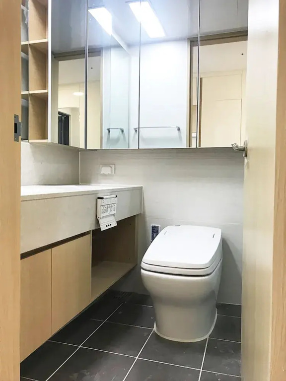 The November Stay in Songdo Honestar